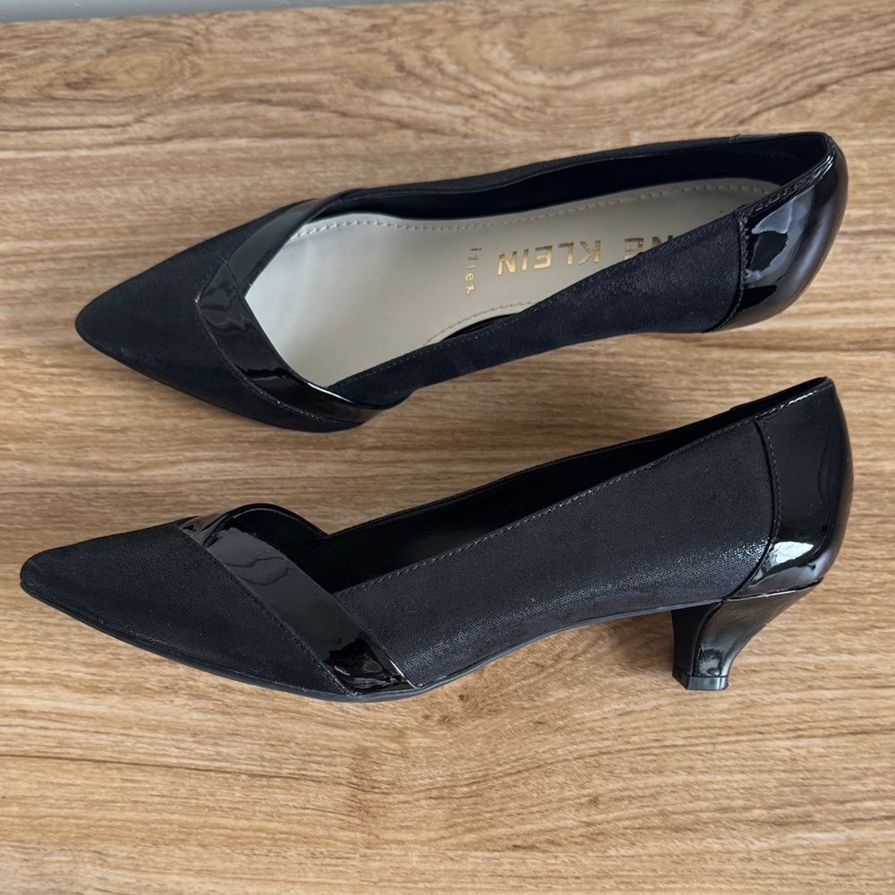 Anne Klein iflex MAUREEN Black Textile/Patent Kitten Heels Pointed Toe Size 8.5